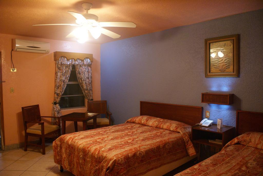 Hotel De Mexico Matamoros  Room photo