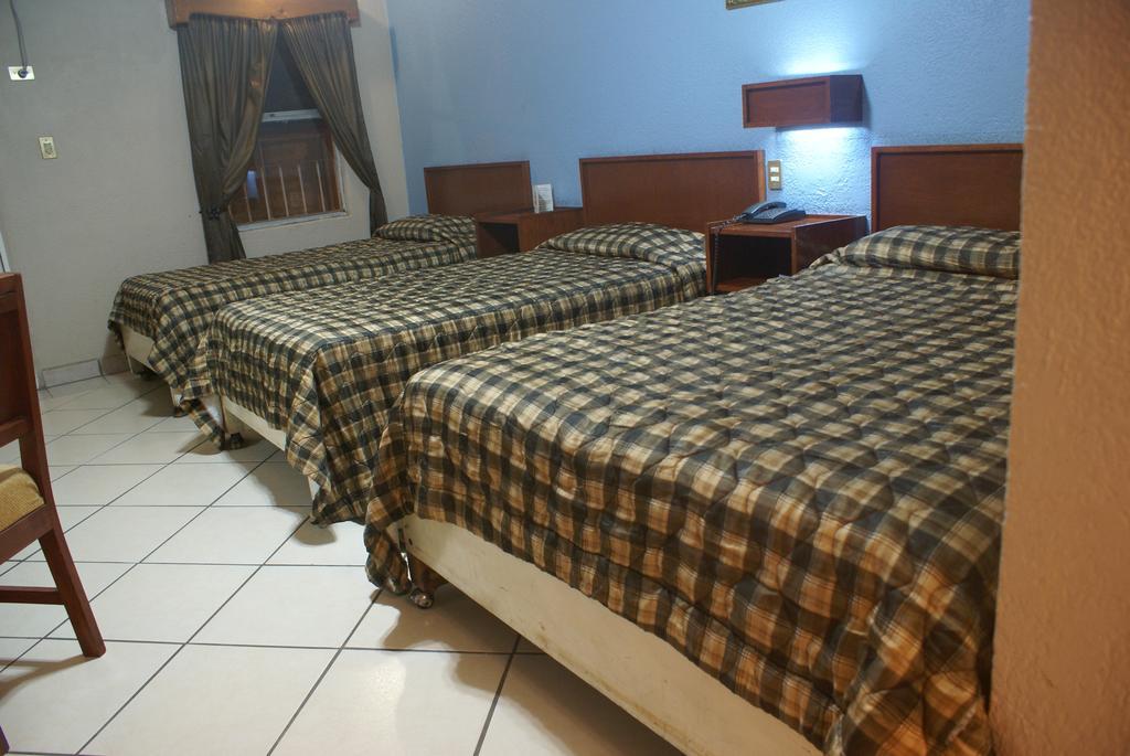 Hotel De Mexico Matamoros  Room photo